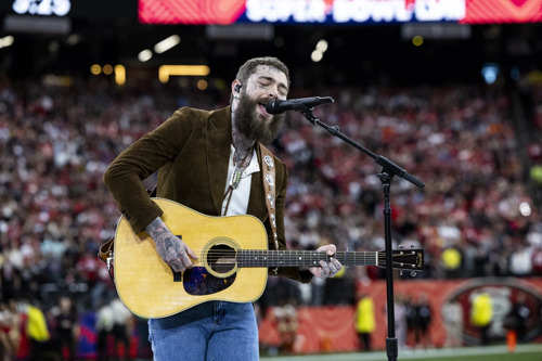 Post Malone Delivers Moving Rendition of “America The Beautiful” with Sennheiser Digital 6000 System, while Alicia Keys Captivates Audience During Halftime Show Singing through the new Neumann KK 105 U Capsule