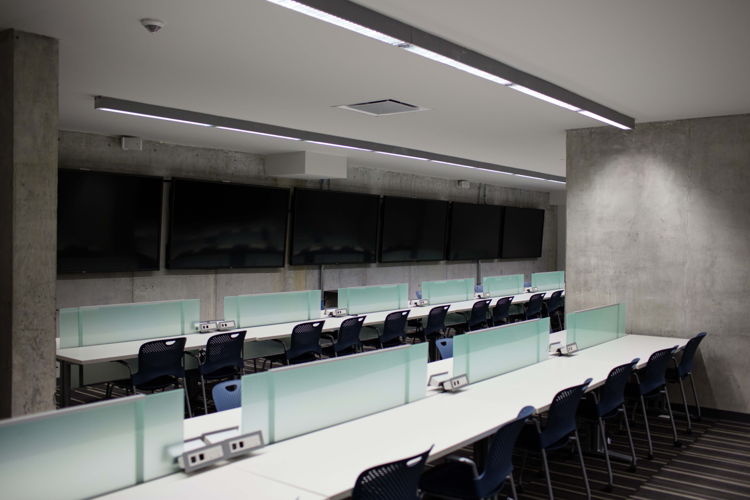 Sistema de audio Bose en sala de prensa estadio Rayados