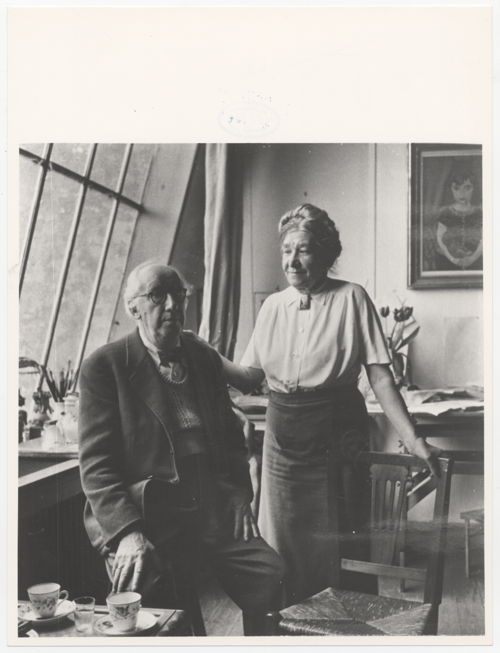 Edgard Tytgat en zijn echtgenote Maria in het atelier van de kunstenaar
Koninklijke Musea voor Schone Kunsten van België, Archief voor Hedendaagse Kunst in België