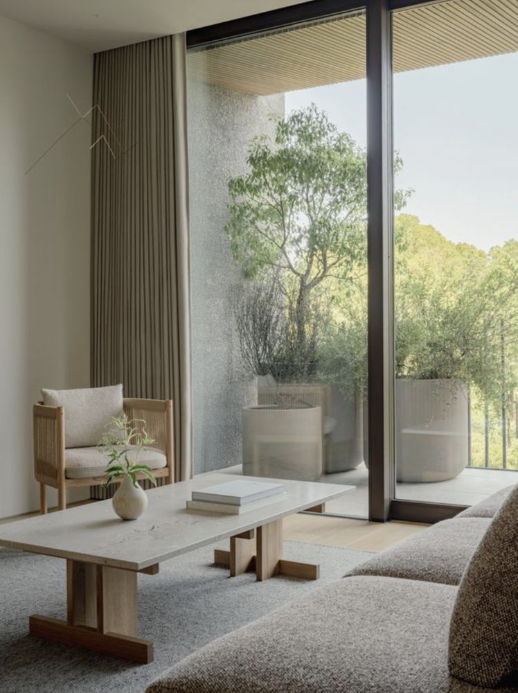 TRUNK(HOTEL) YOYOGI PARK - Park View Suite & Balcony (Image courtesy of TRUNK. Image credit: Tomooki Kengaku)