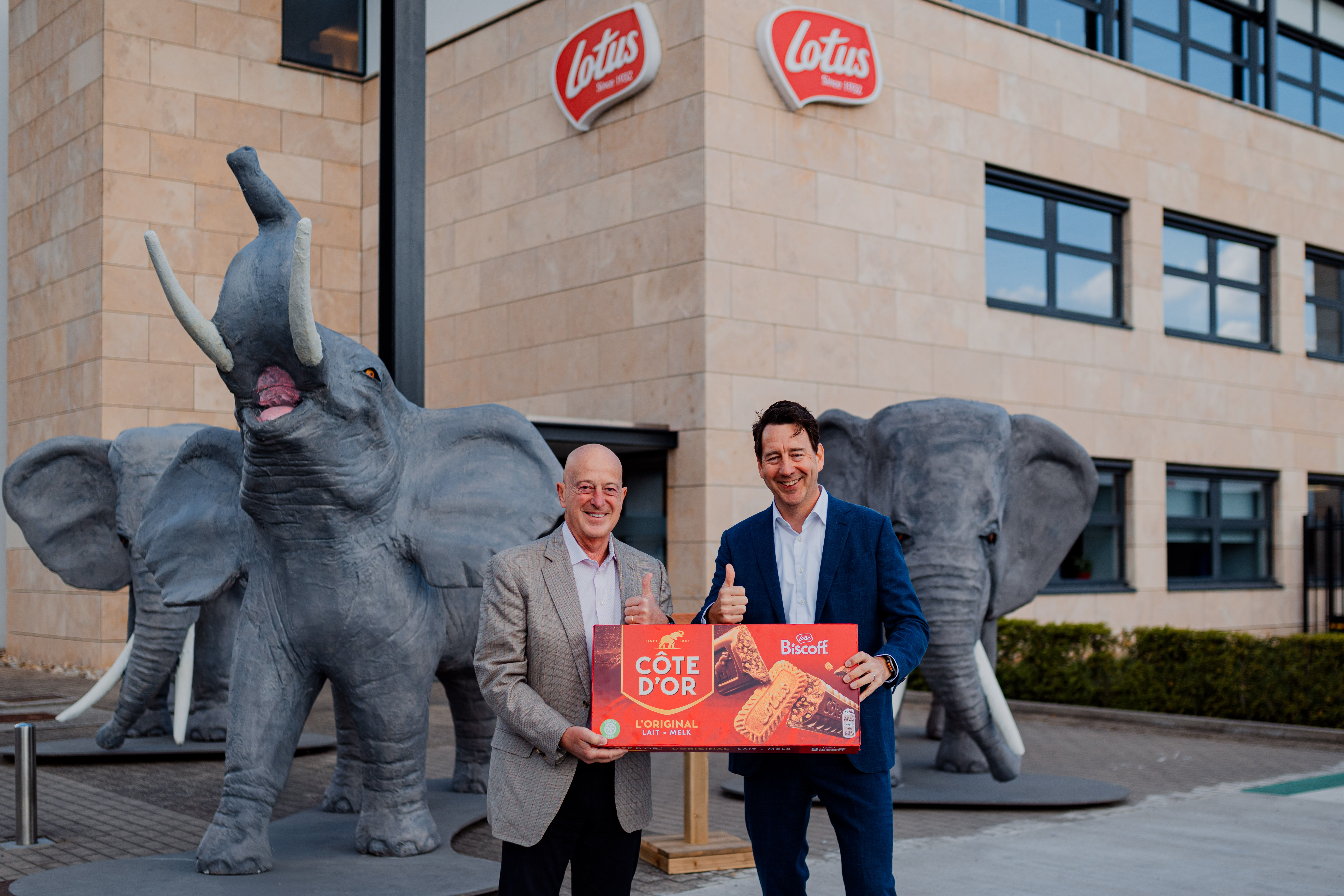 Dirk Van de Put, CEO de Mondelēz International, et Jan Boone, CEO de Lotus Bakeries Dirk Van de Put, CEO de Mondelēz International, et Jan Boone, CEO de Lotus Bakeries