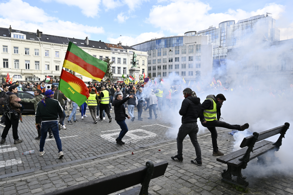 Six injured in Turkish-Kurdish riots in Limburg