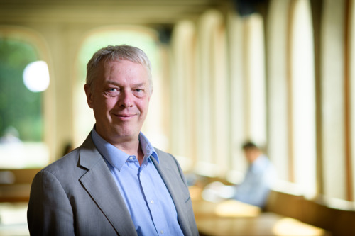 VUB rector Jan Danckaert undergoes emergency heart surgery