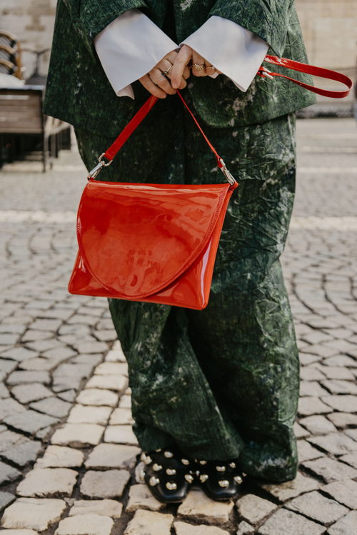 Mieke Dierckx_Midi Envelope Lips €285