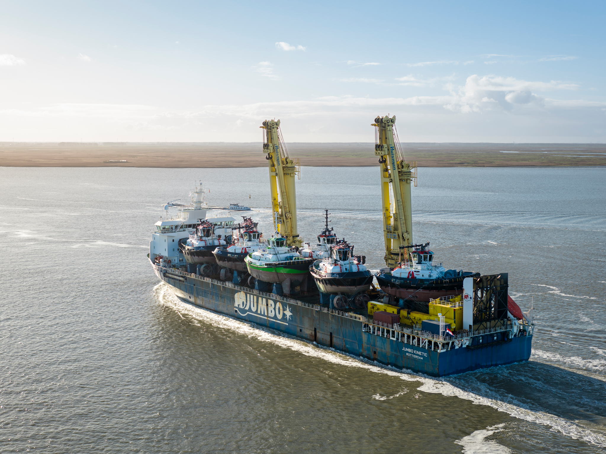 Six new energy-efficient tugboats arrive in Antwerp: a milestone with Europe’s first electric tugboat