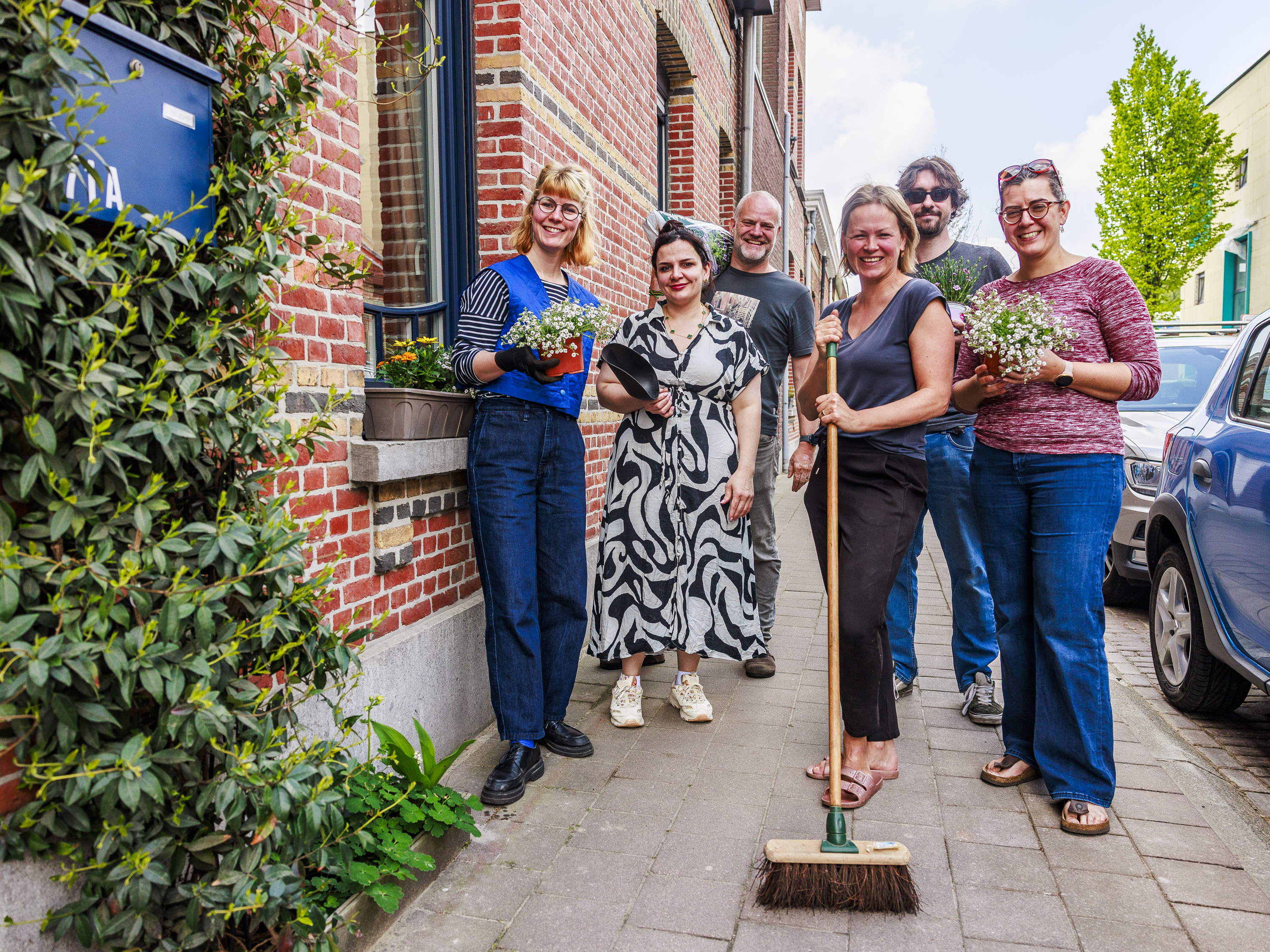 Lentepoets | Merksem schoner dankzij inzet van tientallen Merksemnaren
