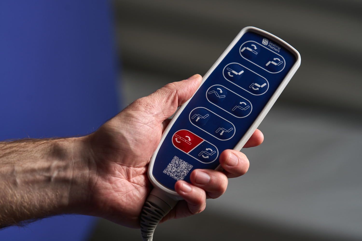 Sydney GoFlat™ is te bedienen met een afstandsbediening - © Seating Matters