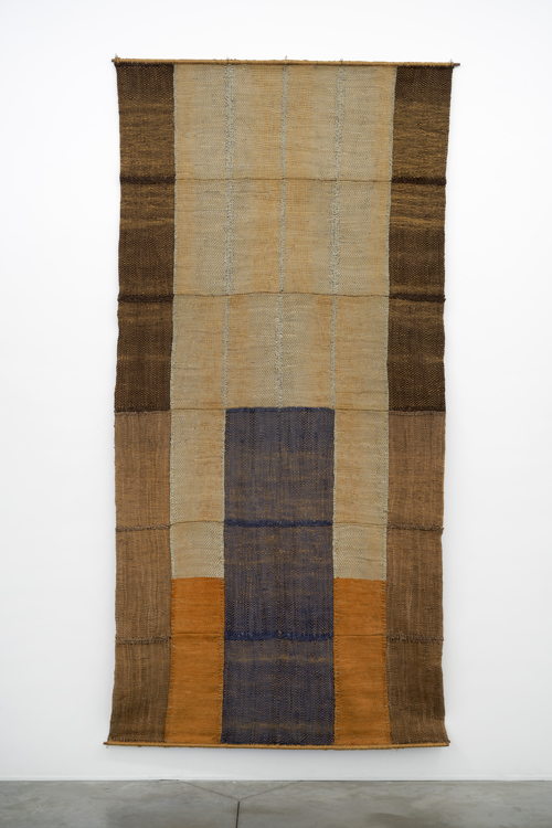 22_ 1979, Symfonie I, Leder en jutedraad, 303 x 153,5 , foto Dirk Pauwels. Courtesy Tatjana Pieters