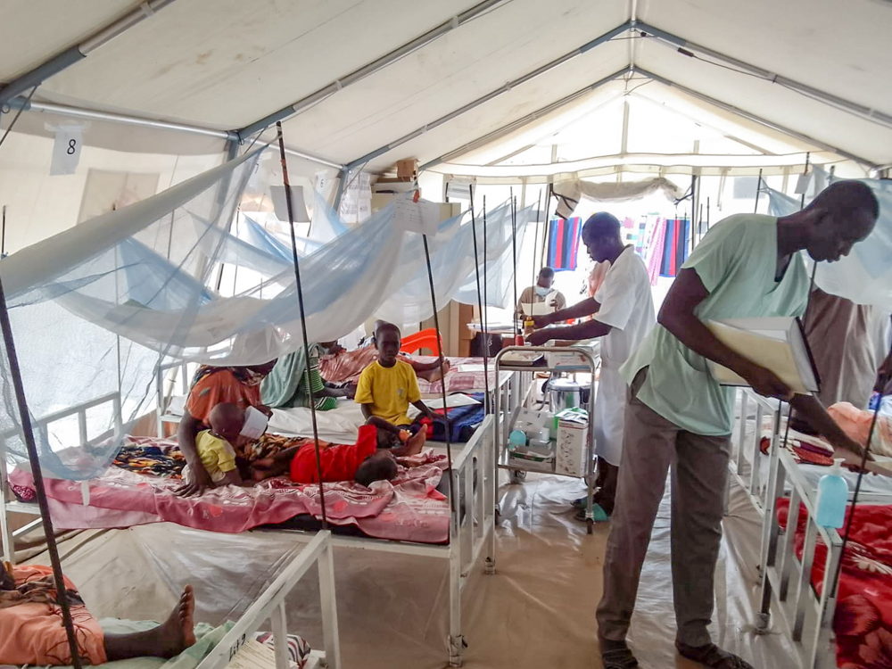 Sudanese refugees hospitalised at an MSF clinic in Camp Ecole, Adré. There are 40 beds in this facility which are continuously full. The camp itself currently holds 150,000 refugees. Copyright MSF Sudanese refugees hospitalised at an MSF clinic in Camp Ecole, Adré. There are 40 beds in this facility which are continuously full. The camp itself currently holds 150,000 refugees. Copyright MSF