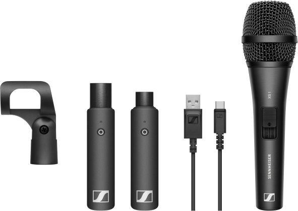 Vokalsettet I serien inneholder alt man trenger for å komme i gang: ​ ​
​
Mic clip, sender, mottaker, ladekabel (USB A til USB C) og XS 1 dynamisk kardiode mikrofon. ​
​