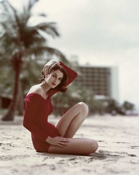 Model in bathing costume. Photo 1956 AKG207541 © akg-images / Tony Vaccaro Model in bathing costume. Photo 1956 AKG207541 © akg-images / Tony Vaccaro