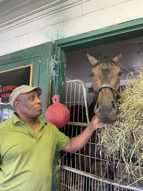 Flysofreeashleeb and groom Reson White