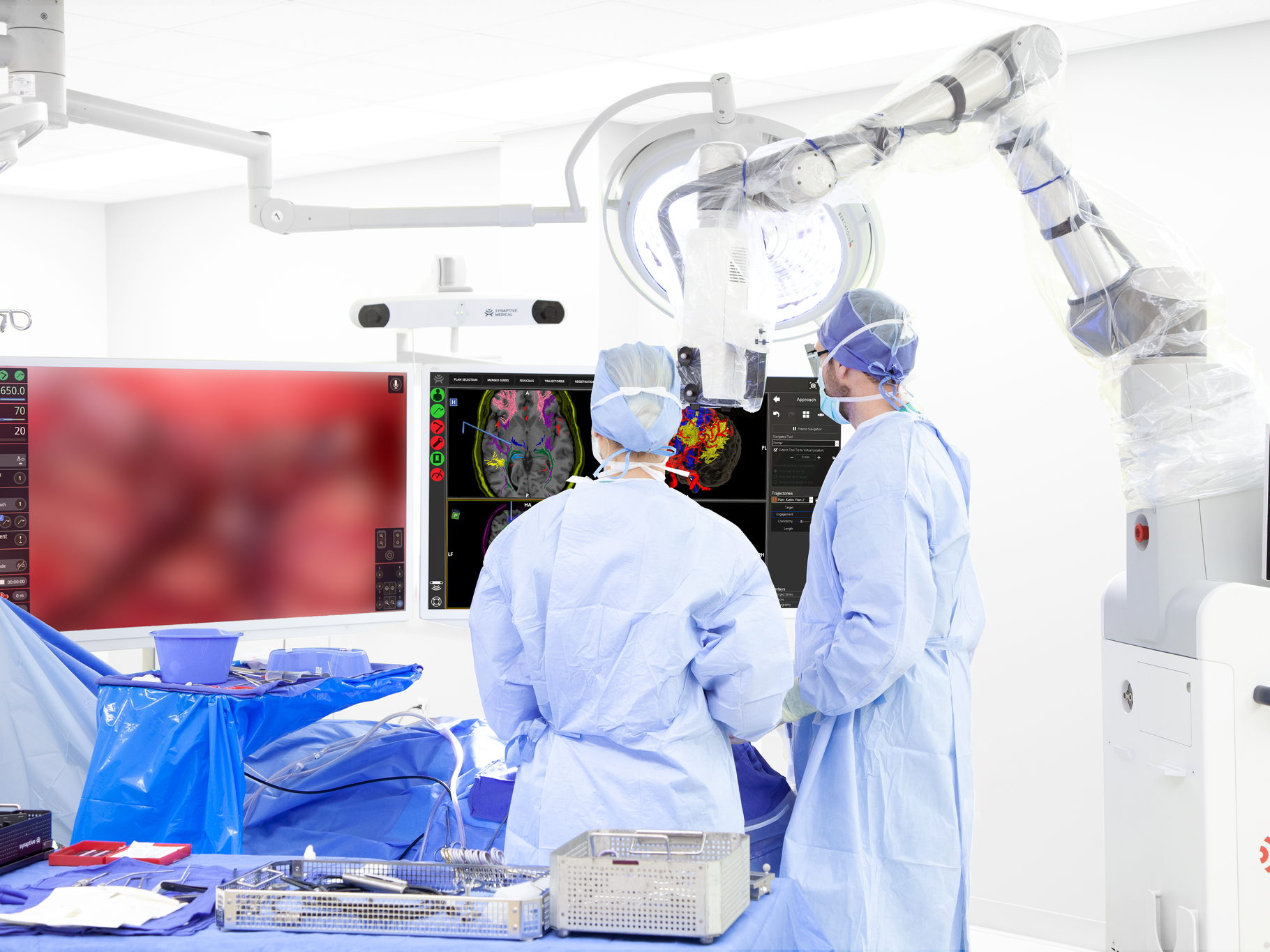 GZA Ziekenhuizen campus Sint-Augustinus zet als eerste Belgisch ziekenhuis een robotgestuurde digitale microscoopcamera in bij neurochirurgische operaties 