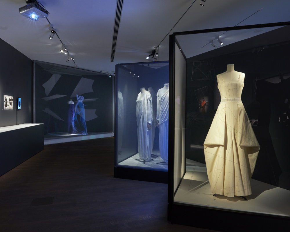 Exploding Fashion: van 2D tot 3D tot 3D-animatie, (c) MoMu Antwerp, Photo: Stany Dederen