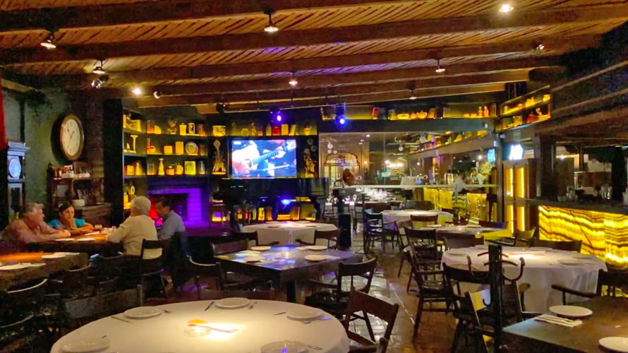 La Canasta, es un reconocido restaurante mexicano, que renovó su sistema de audio con la ayuda del integrador de soluciones audiovisuales AVINTECH, quien diseñó una completa solución con tecnología de Bose Profesional.
