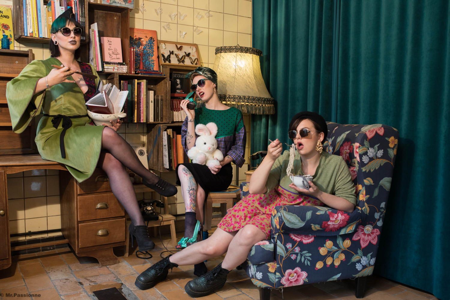 Dans une pure démarche d’upcycling, Cynthia crée une collection de vêtements et accessoires pour femmes à partir de tissus et vêtements oubliés et abandonnés (© Mr Passionne)