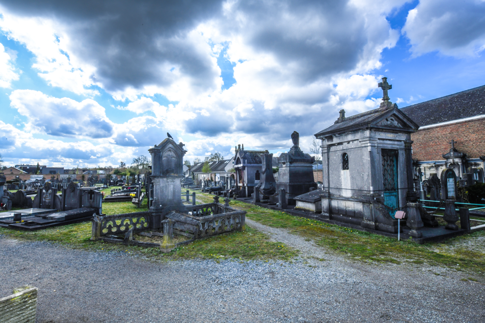 Zorg voor erfgoed en herinnering: Leuven restaureert historische graven in Vlierbeek 