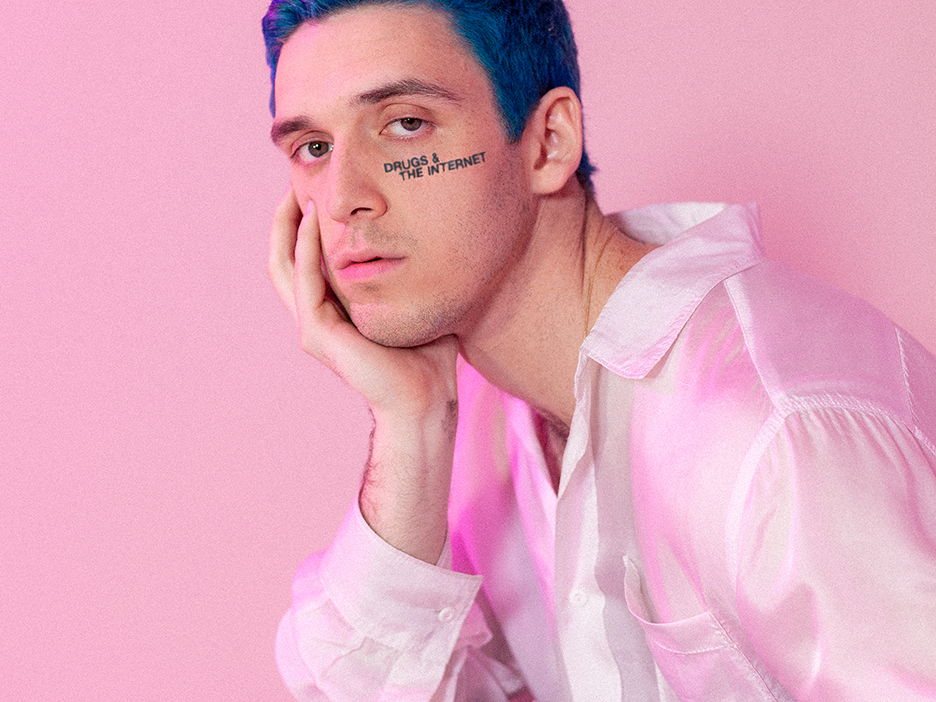 Lauv Unveils New Track & Video "Drugs & The Internet"