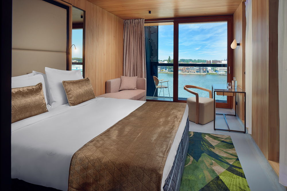 Hotel Jakarta Amsterdam [credits: Sander Baks]