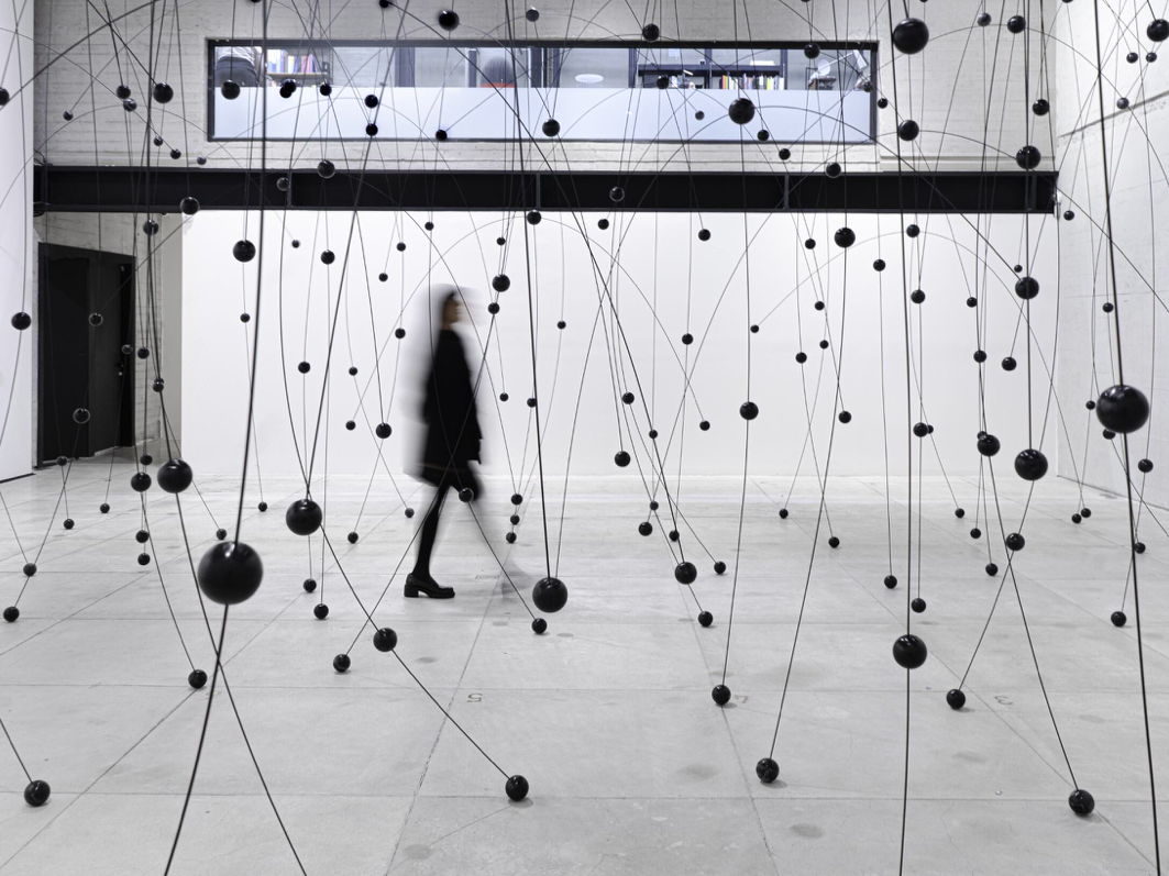 Obra Abierta: la poética de la abstracción y el espacio