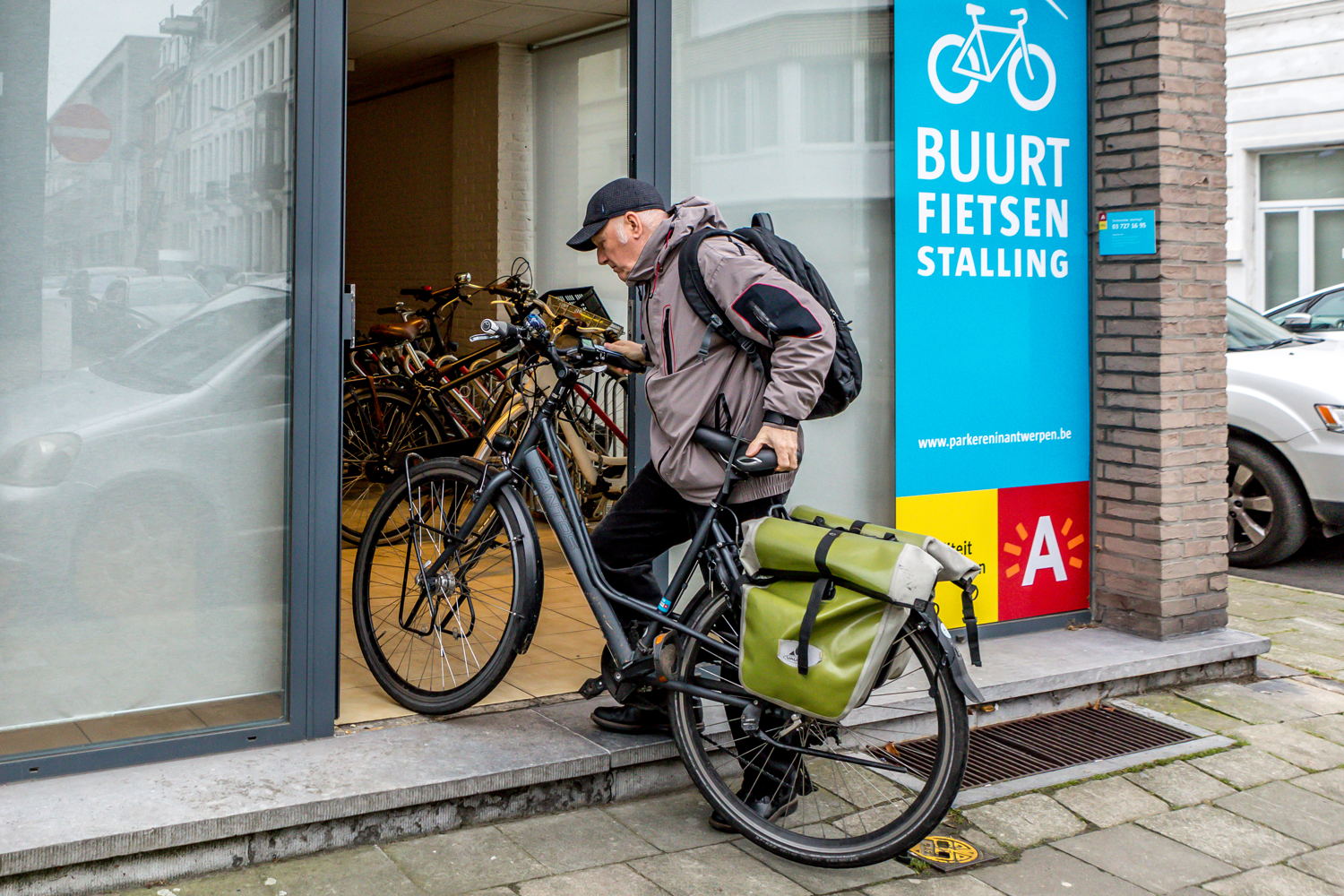 Buurtfietsenstalling © Walter Saenen