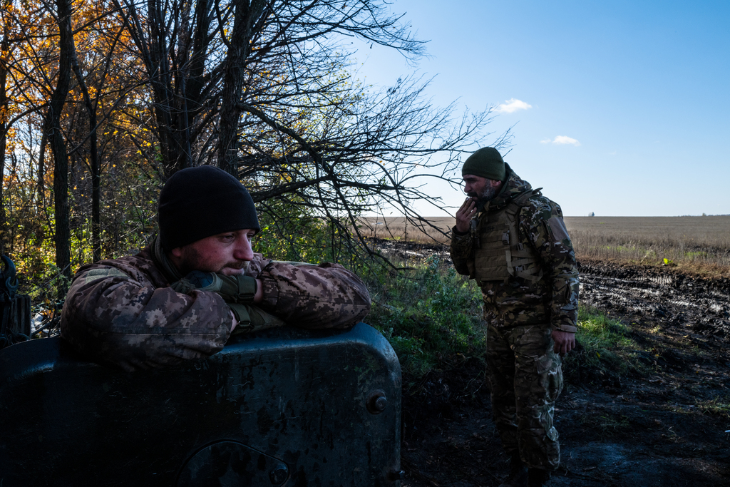 DONETSK, UKRAINE - NOVEMBER 01: Ukrainian servicemen prepare to fire artillery from a self-propelled howitzer toward Russian positions near Bakhmut, Ukraine on Nov 1, 2022. / Wolfgang Schwan