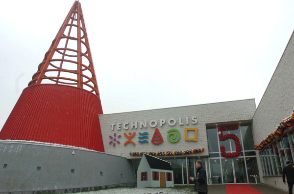 Technopolis unveils ON/OFF exhibition: a dive into tech possibilities