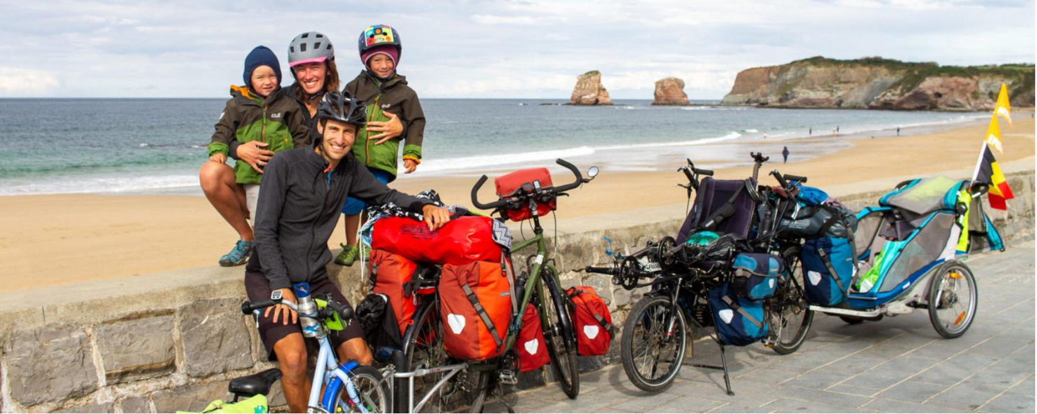 Le film "Ça roule pour nous" : si voyager à vélo avec de petits enfants vous semble une aventure impossible, alors venez rencontrer la famille Maton