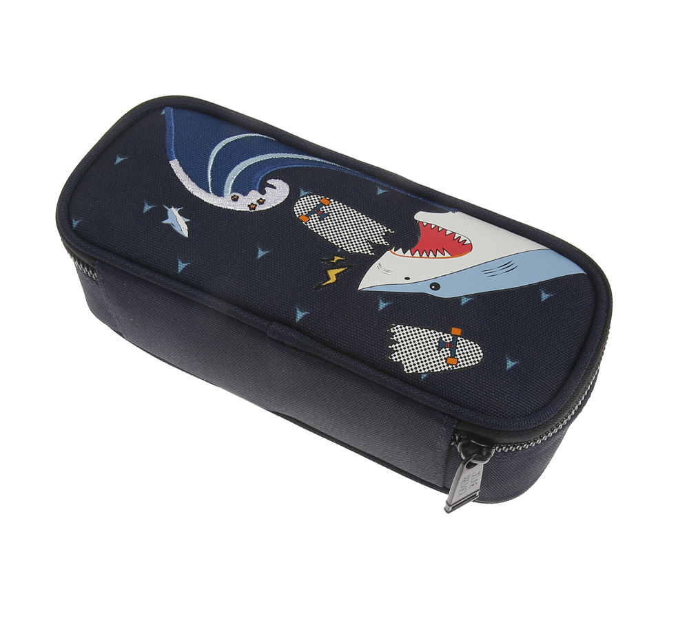 JeunePremier_AW21_PencilBox_Sharkie_back_34,9EUR