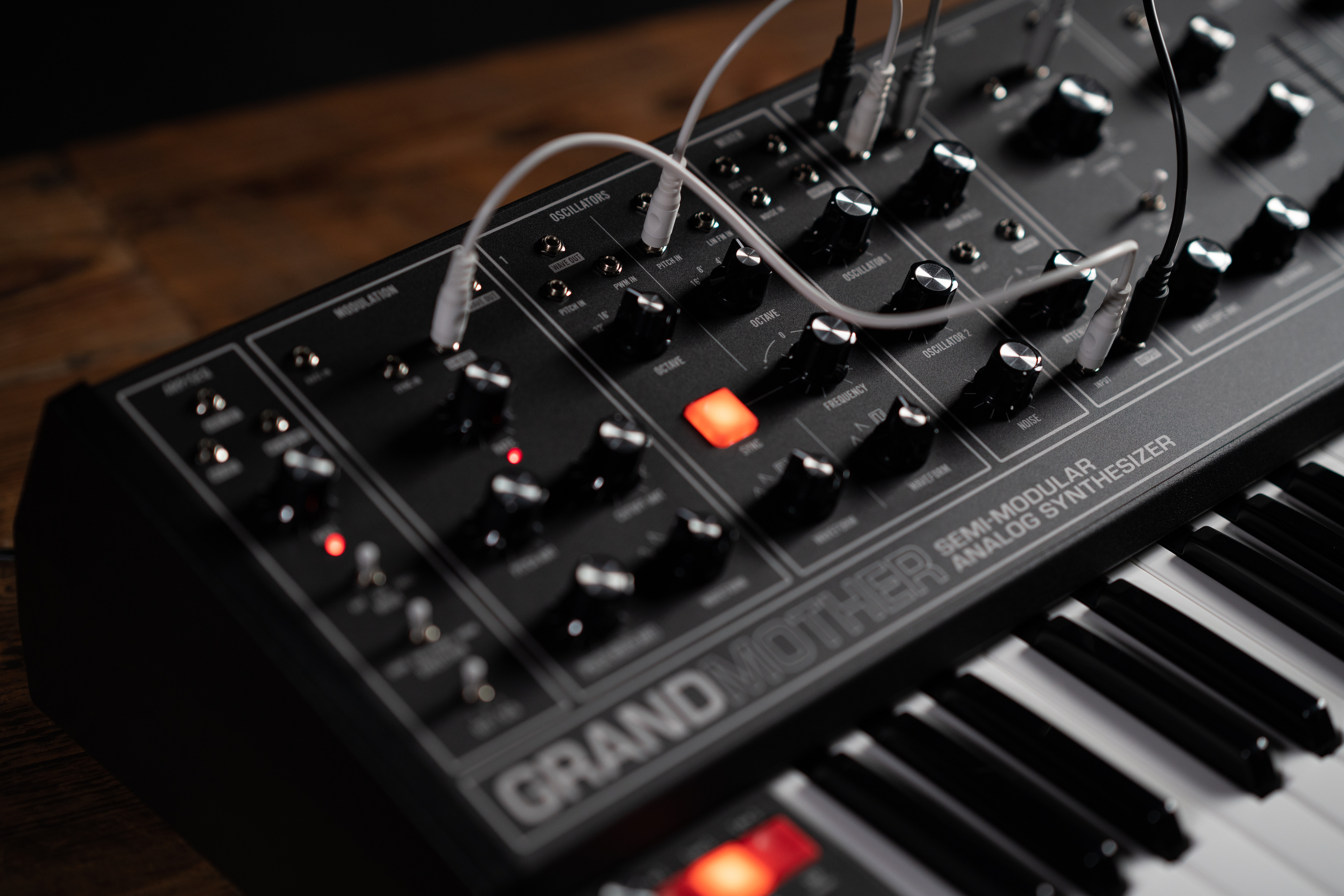 Moog grandmother. MOOG matriarch Dark. MOOG grandmother Dark. MOOG Modular System. MOOG grandmother Dark VST.