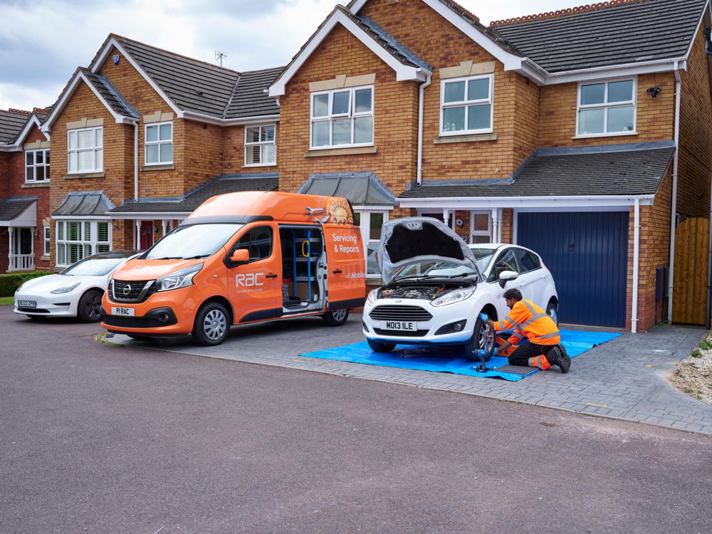 An RAC Mobile Mechanic at work