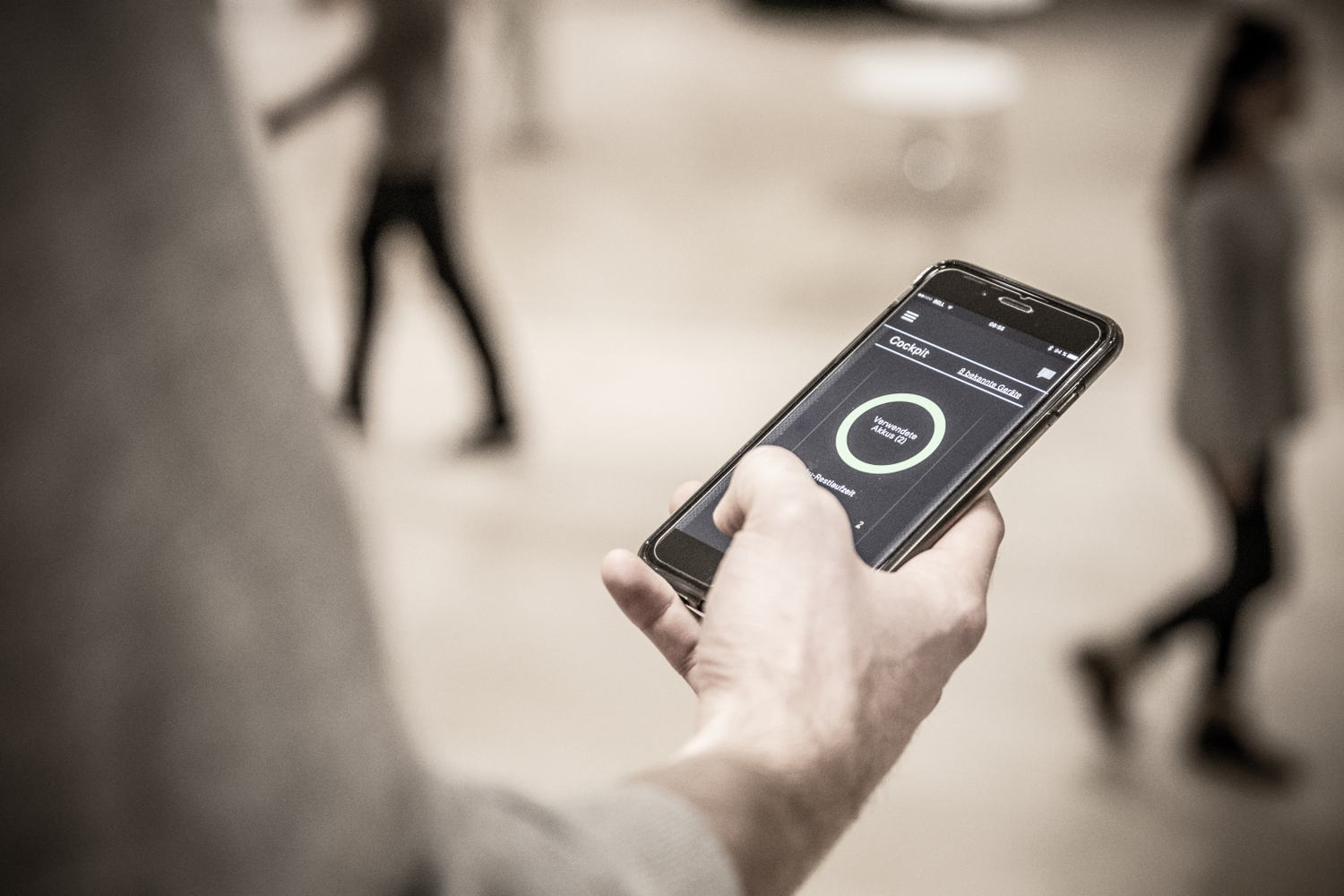 Transmitting audio over WiFi in real-time
and in high-quality to mobile devices
and smartphones.

