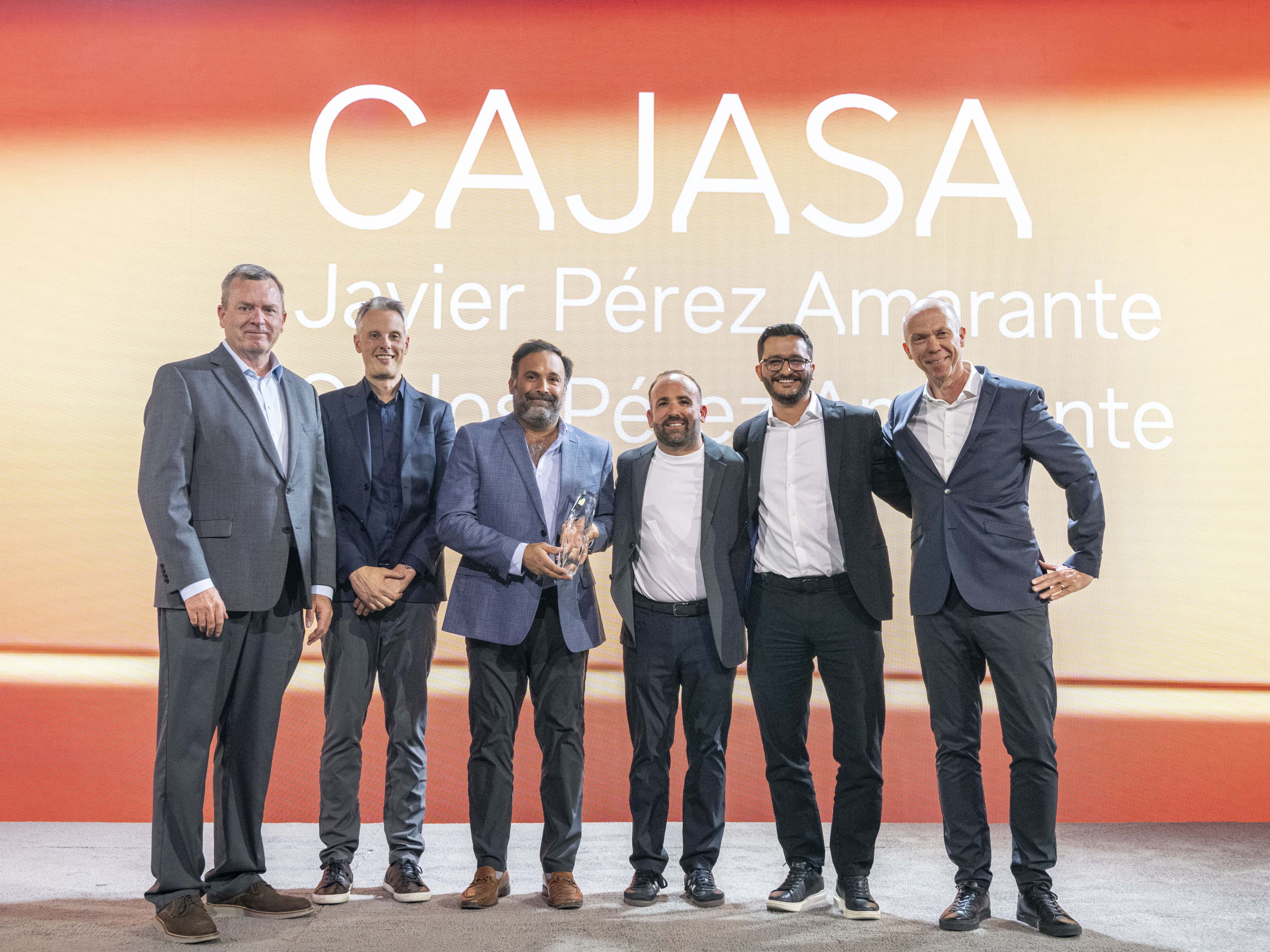 International Motors reconoce a CAJASA como Distribuidor del Año 2024 para Latinoamérica junto con otras concesionarias de Estados Unidos y Canadá