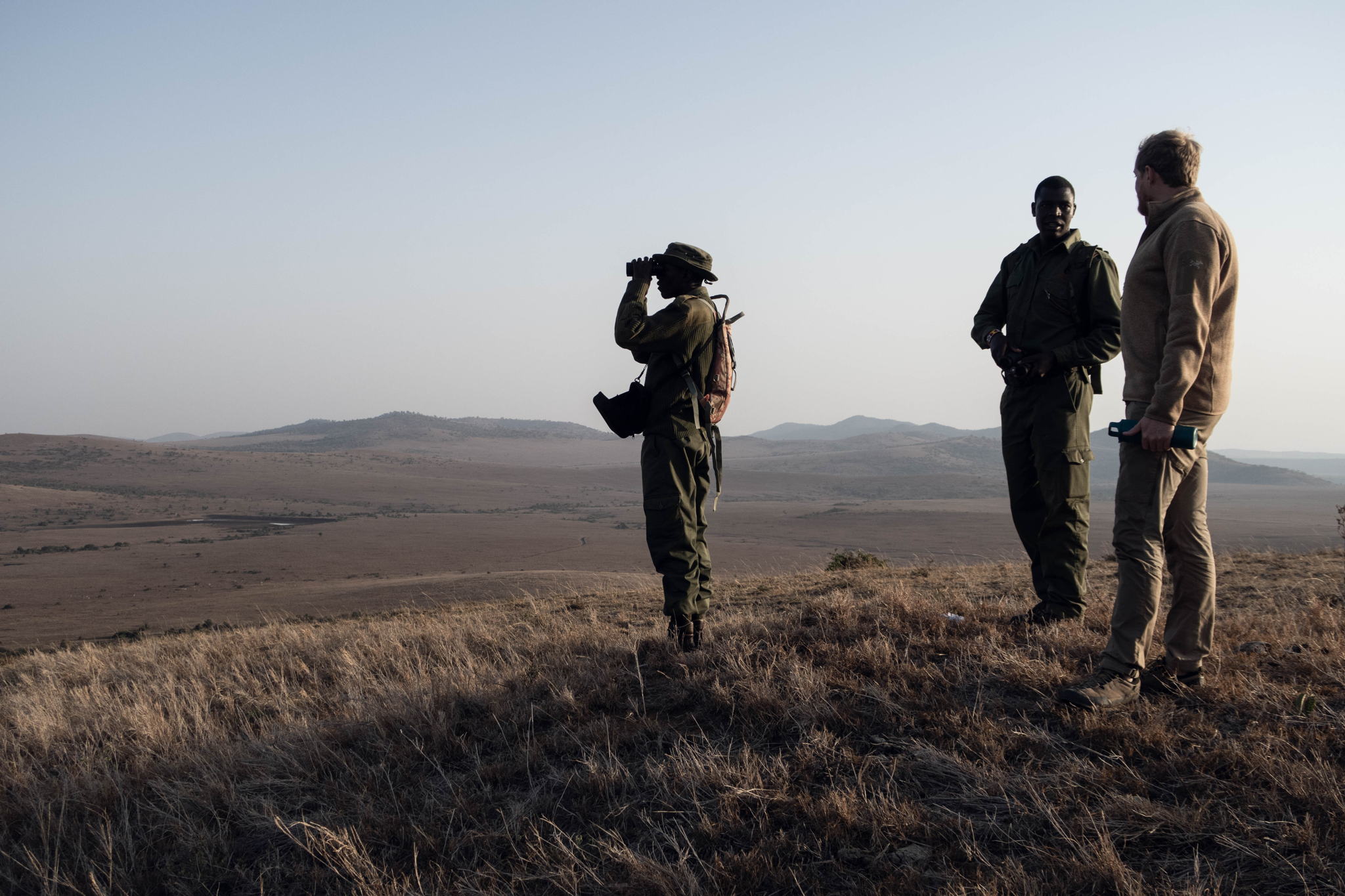Le documentaire met en lumière le travail dangereux des rangers et les résultats positifs de leurs efforts de conservation. (crédit photo : Dustoff Films) Le documentaire met en lumière le travail dangereux des rangers et les résultats positifs de leurs efforts de conservation. (crédit photo : Dustoff Films)
