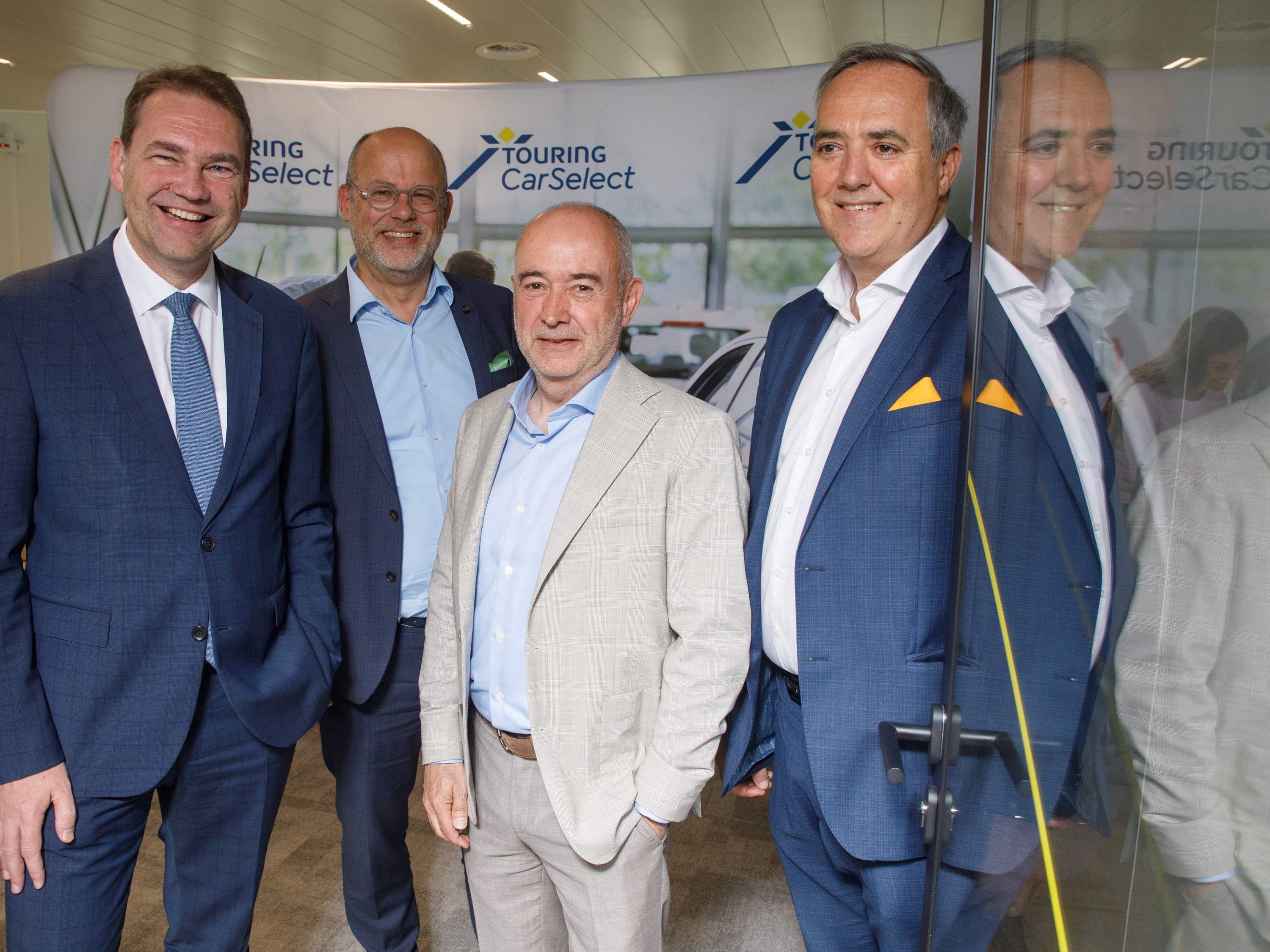 Lancement de Touring CarSelect : une nouvelle plateforme de vente en ligne proposant exclusivement des voitures de qualité