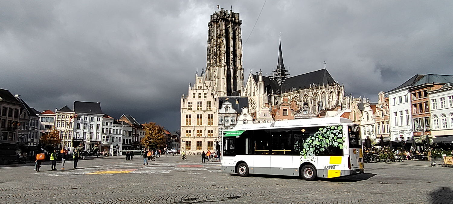 Elektrische midi-bus in Mechelen