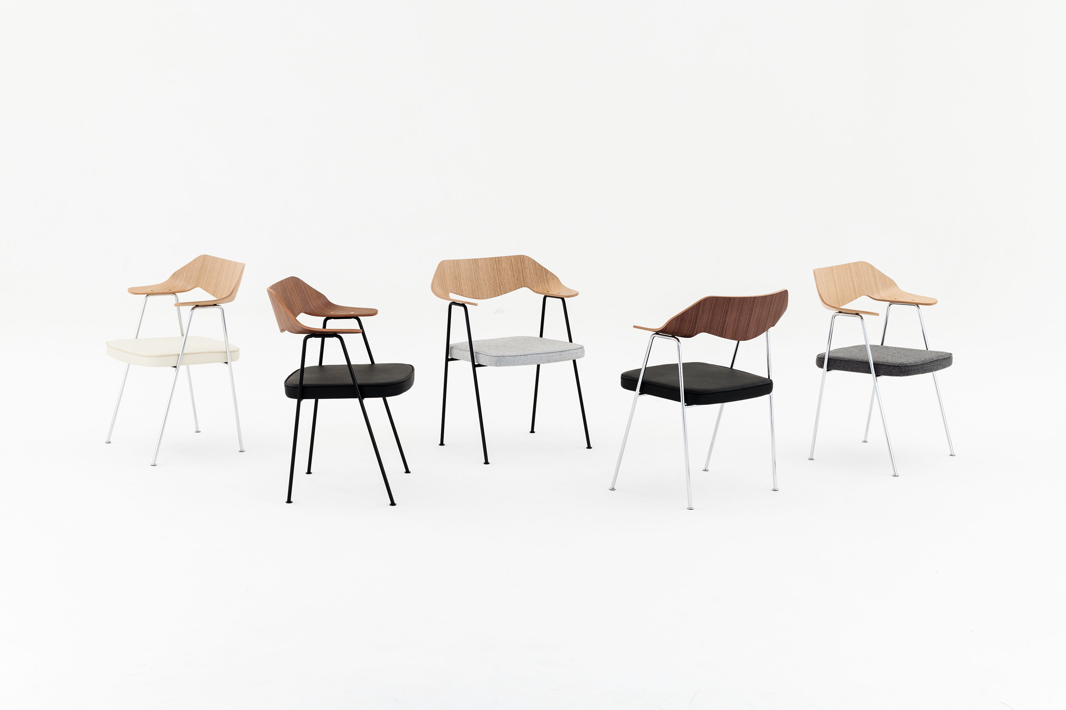 675 Robin Day Chair by Case Furniture, which celebrates its 70th birthday at CDW 2022