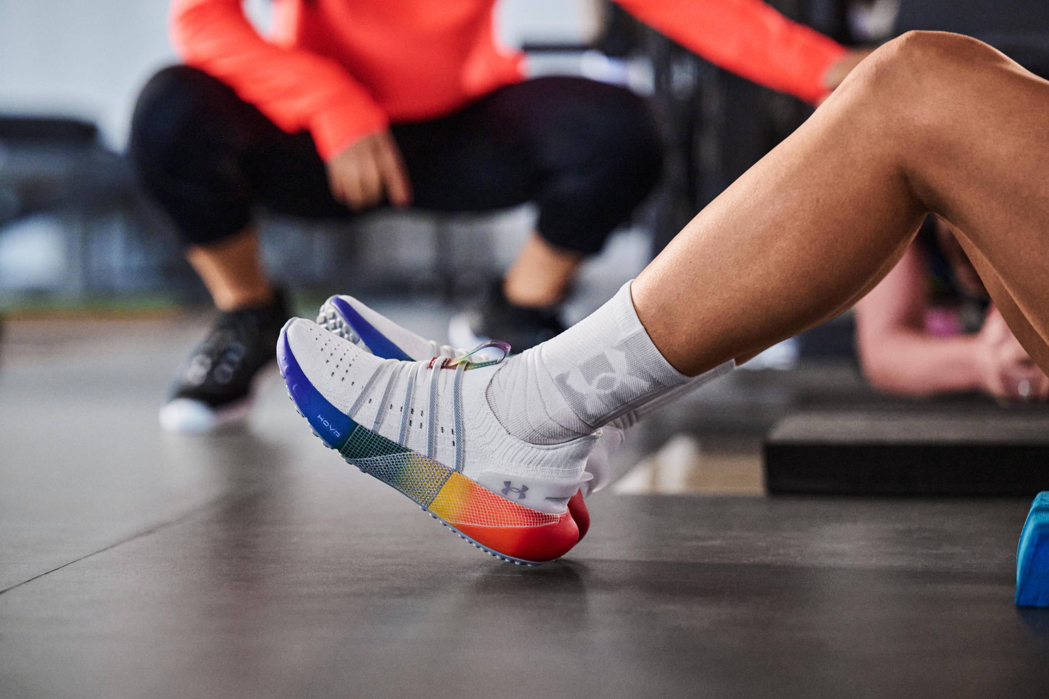 En imagen: Tenis UA HOVR™ Phantom 3 Slip Pride unisex En imagen: Tenis UA HOVR™ Phantom 3 Slip Pride unisex