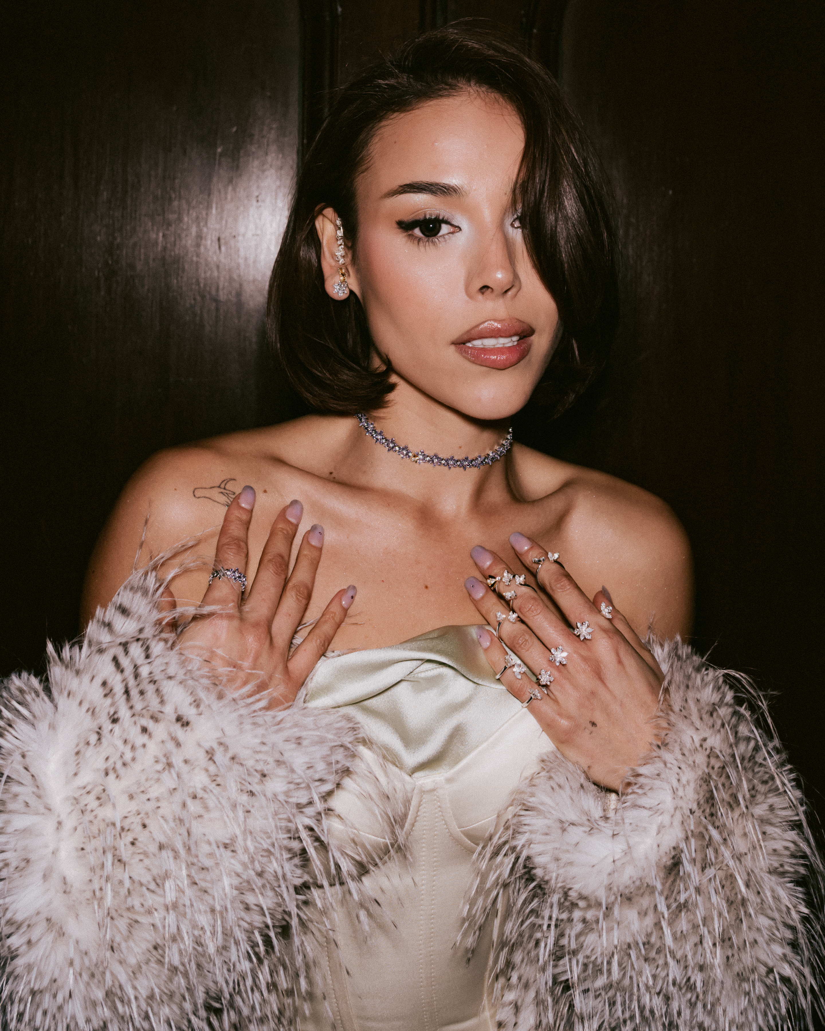 DANNA DESTACA EN EL LANZAMIENTO GLOBAL DE PANDORA x BRIDGERTON EN LONDRES JUNTO A HANNAH DODD Y CLAUDIA JESSIE 