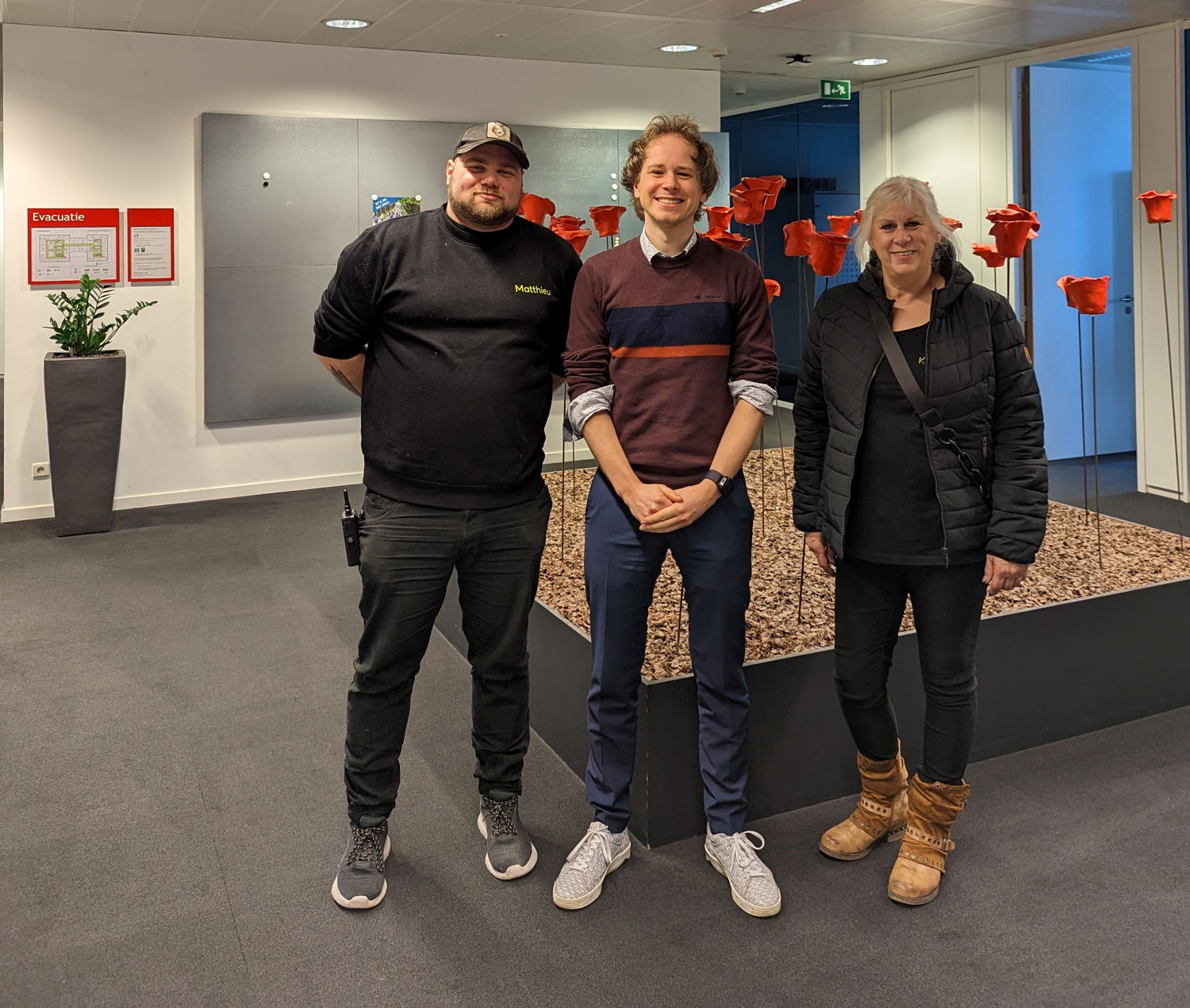Vnlr: Matthieu Helleputte van ARS, schepen Van Oppens en Kathleen Vaneyen, secretaris van ARS 