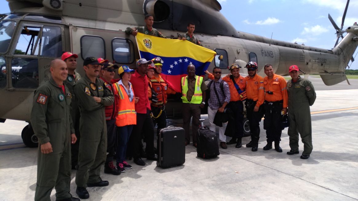 Humanitarian specialists and Members of the National Bolivarian Armed Forces arrive in Saint Lucia