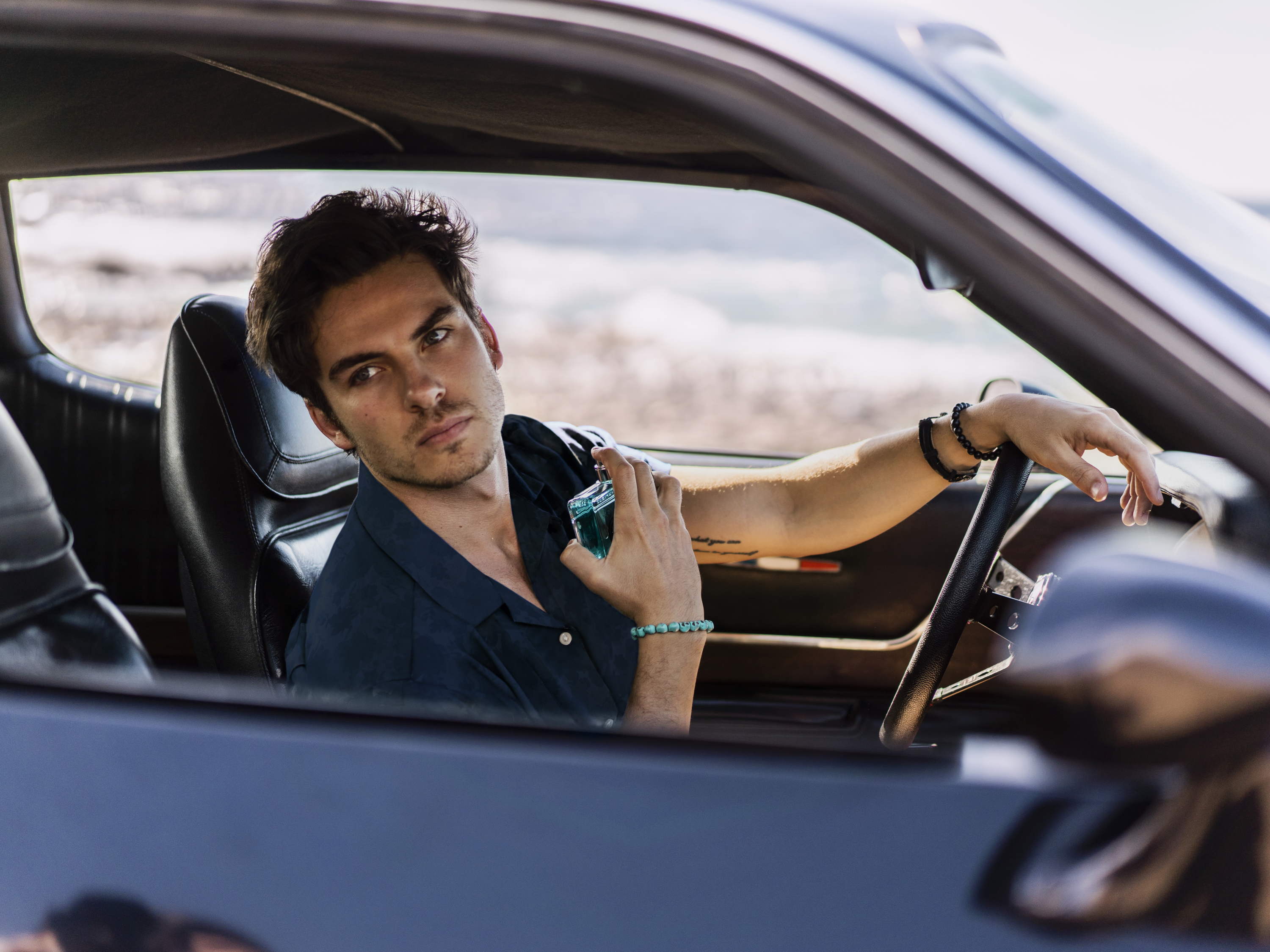 Springfield lanza sus nuevas fragancias junto con el grupo pop DVICIO