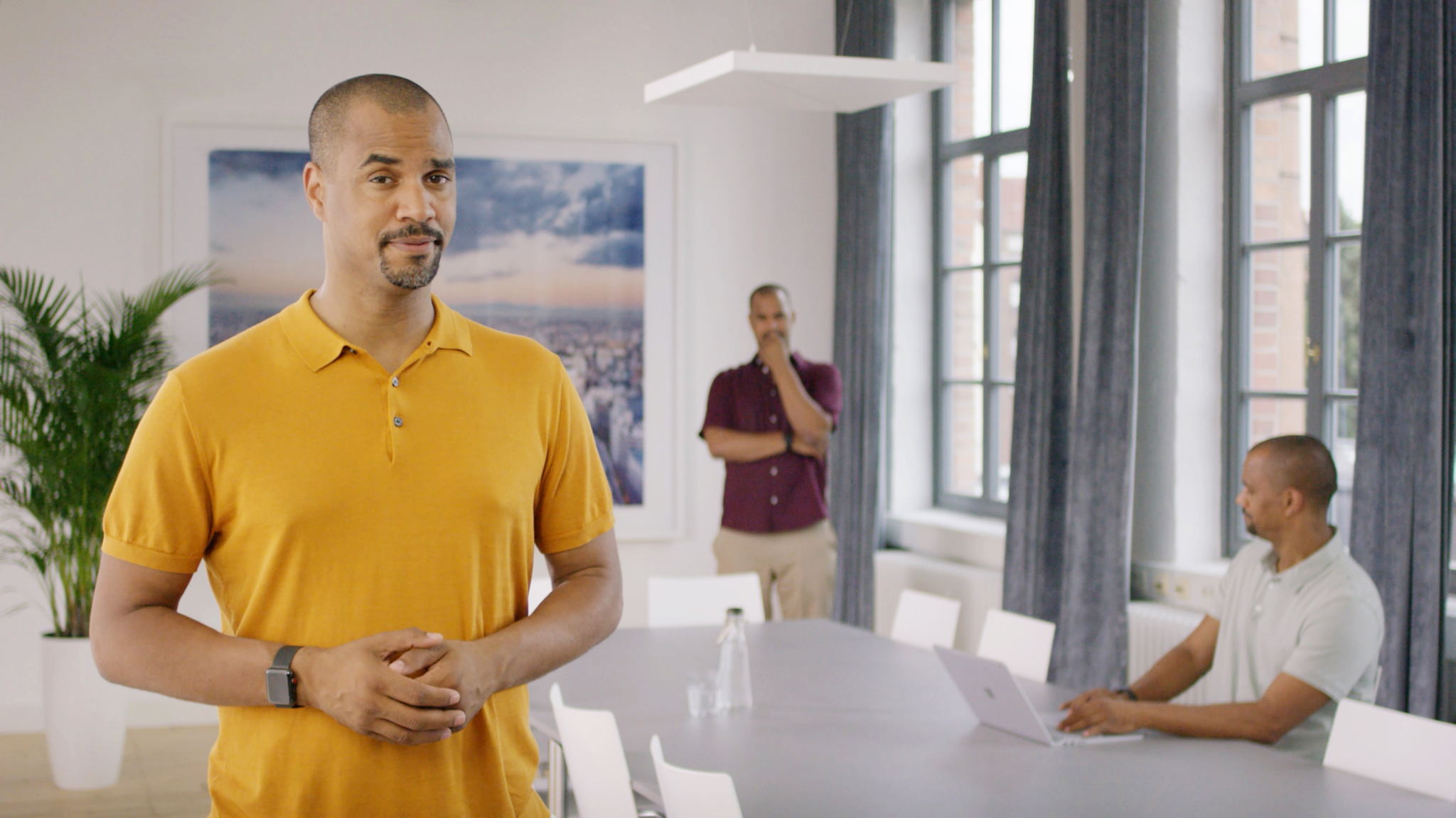 Das dynamische Array des TeamConnect Ceiling 2 ermöglicht maximale Bewegungsfreiheit bei perfekter Audioqualität Das dynamische Array des TeamConnect Ceiling 2 ermöglicht maximale Bewegungsfreiheit bei perfekter Audioqualität