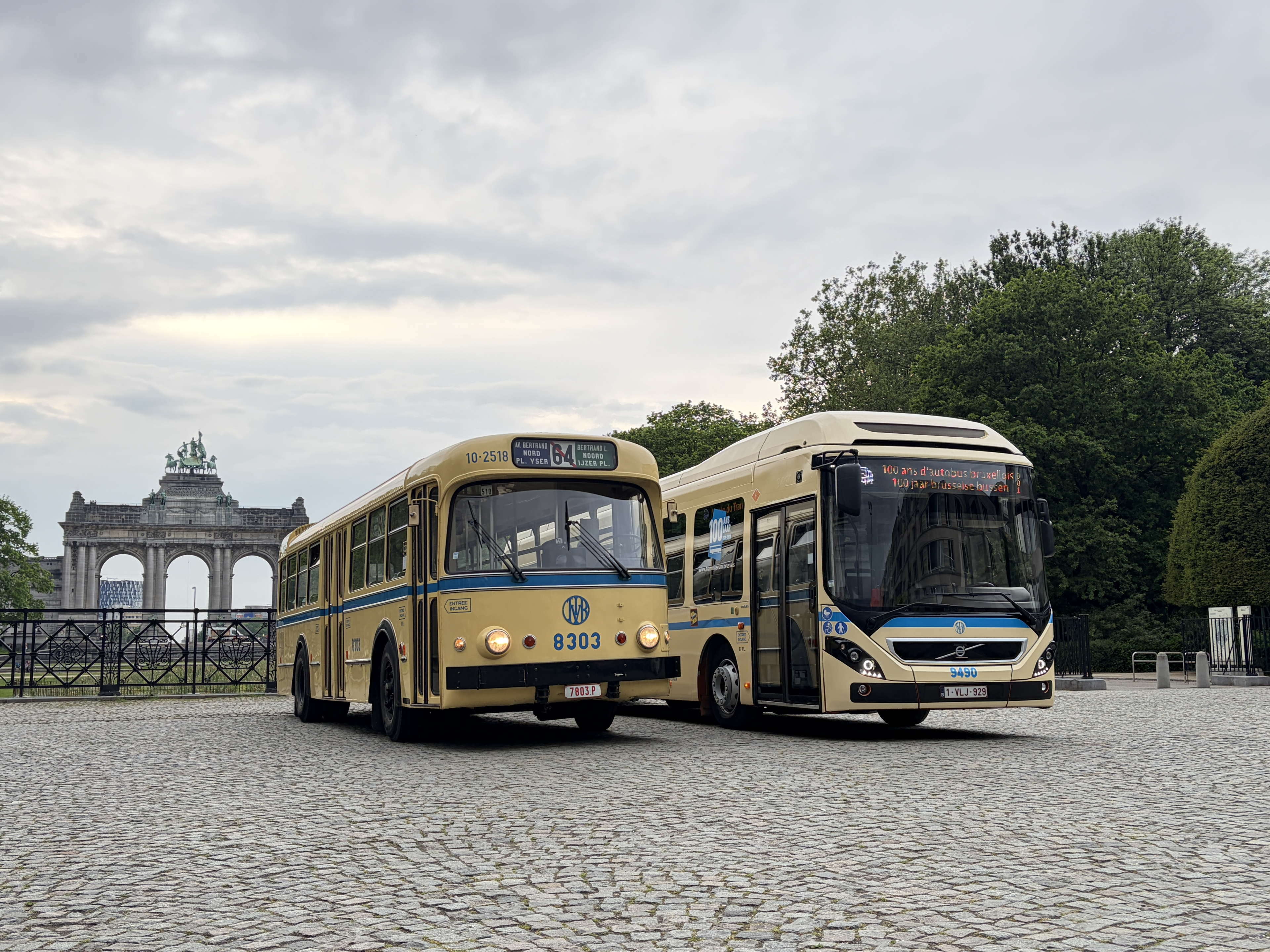 Brussel viert 100 jaar autobus