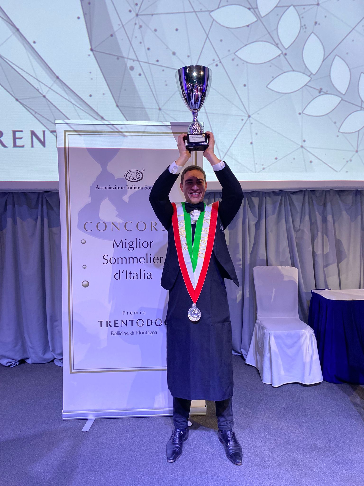 È Alessandro Nigro Imperiale il “Miglior Sommelier d’Italia Associazione Italiana Sommelier 2022 - Premio Trentodoc”