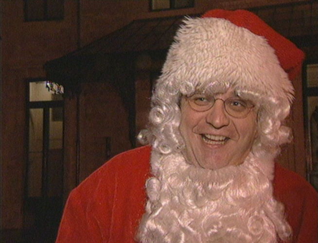 Laurent als kerstman - (c) VTM
