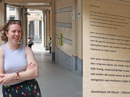 Gedicht van Odisee-huisdichter prijkt op gevel Brussels campusgebouw: "Wil poëzie nieuw leven inblazen bij de studenten"
