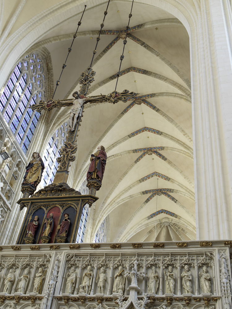 Croix triomphale de l’église Saint-Pierre (c) www.lukasweb.be - Art in Flanders vzw, foto: Dominique Provost
