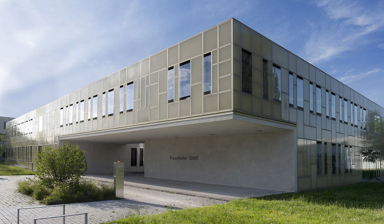 Das Fraunhofer-Institut für Digitale Medientechnologie IDMT in Ilmenau, wo die SpatialSound Wave Technologie entwickelt wurde.