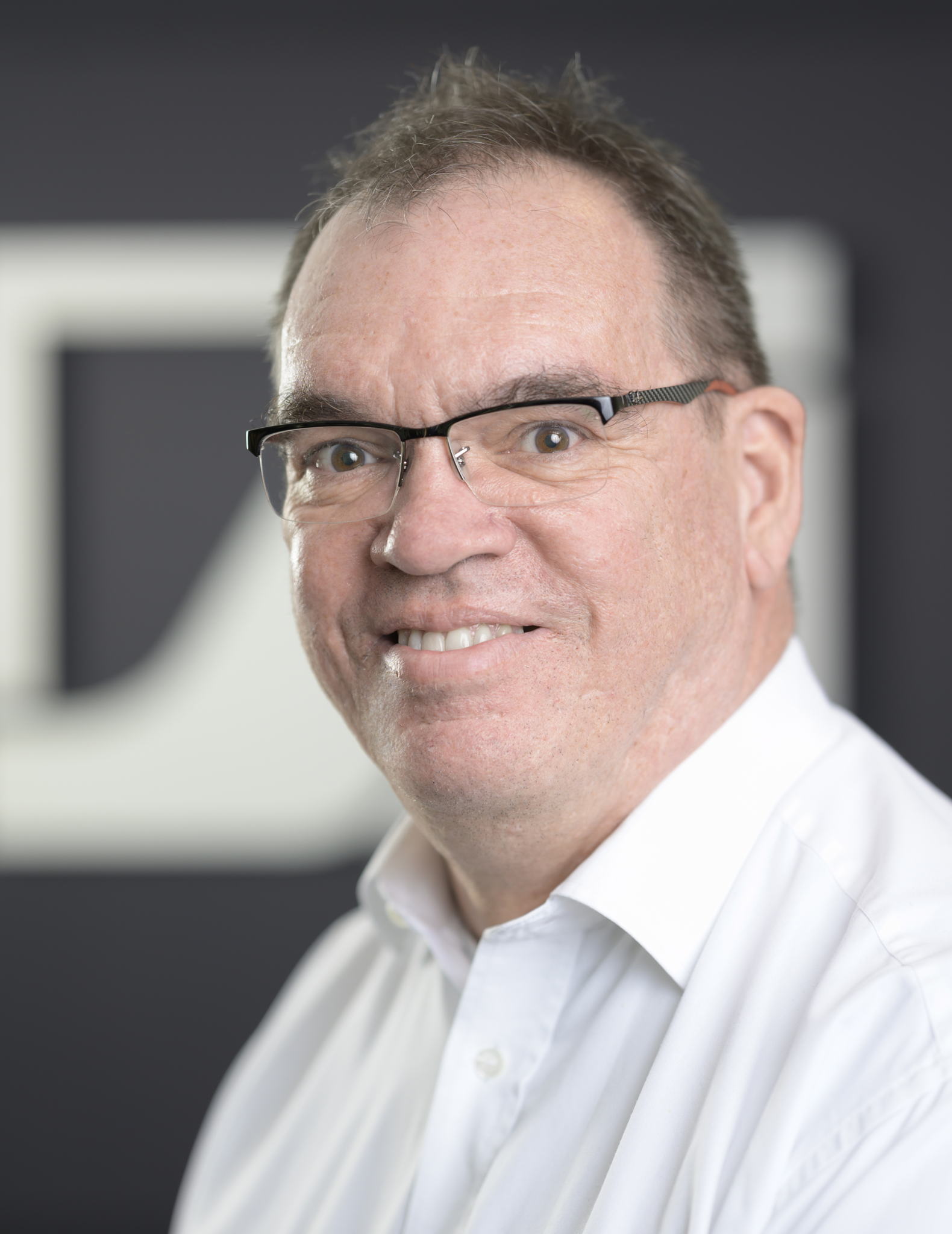 RF wireless expert Volker Schmitt kicks off a series of three live webinars on Wireless Microphone Basics
